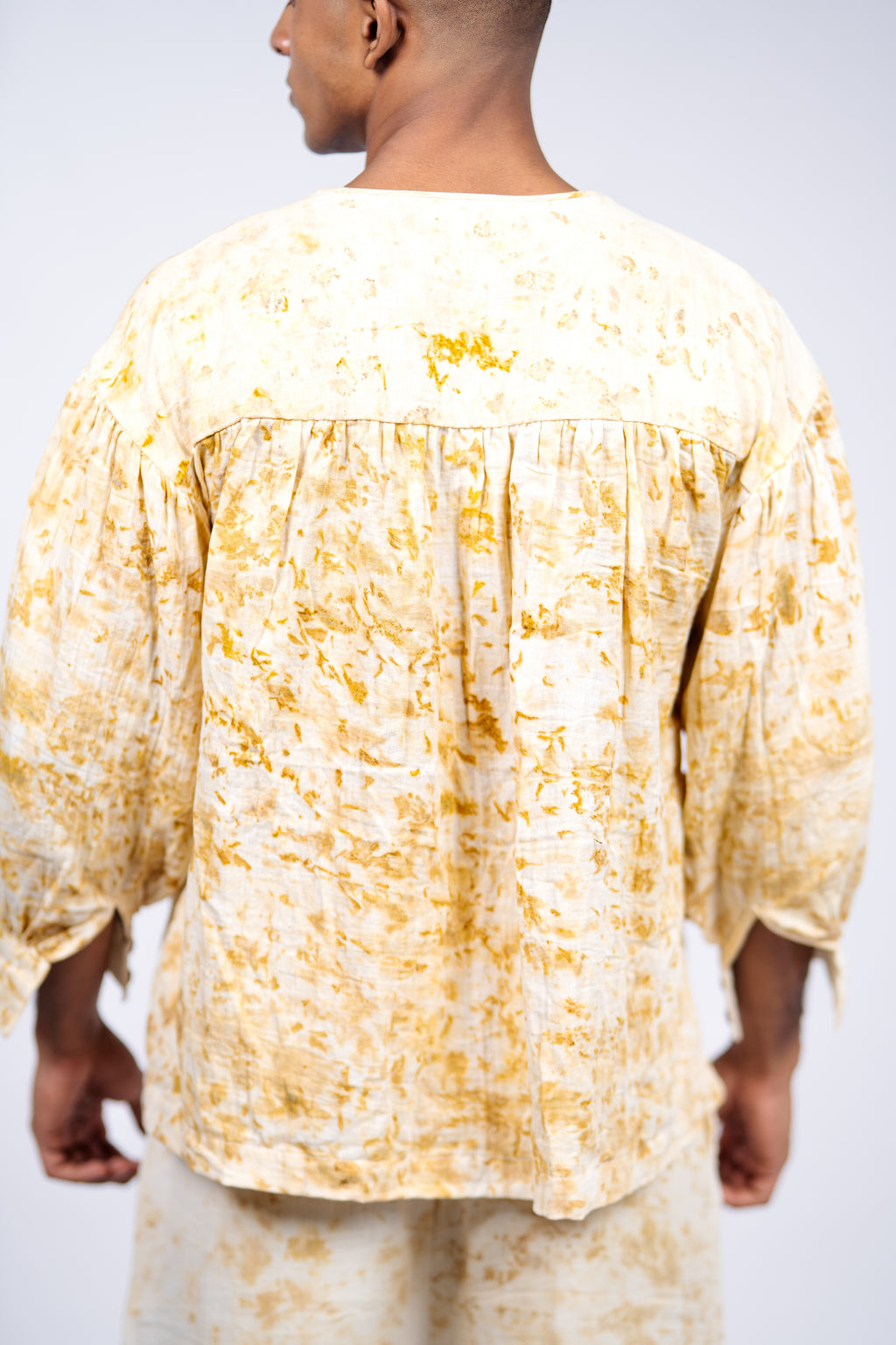 Bloom V-neck comfort shirt