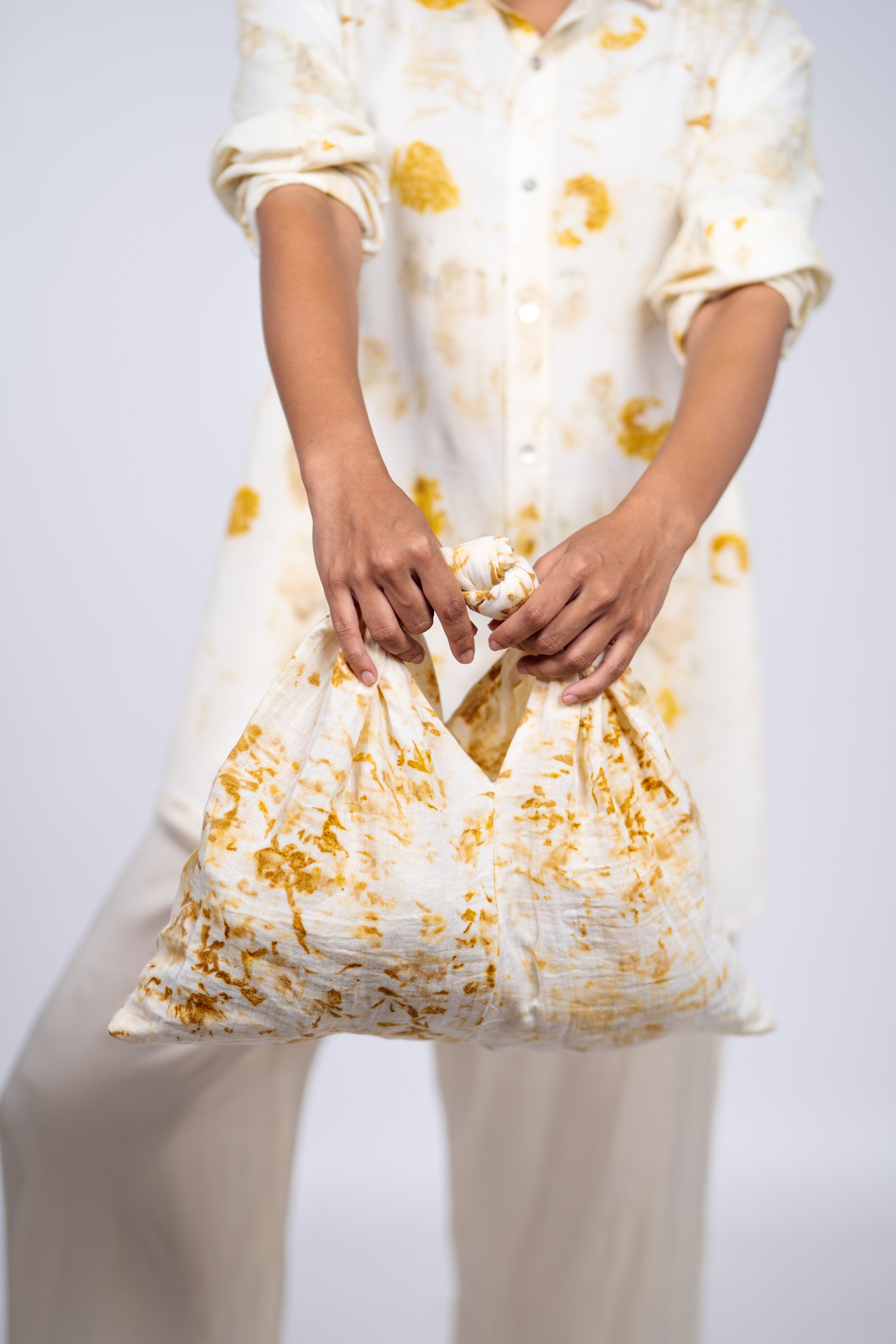 Bloom knot bag